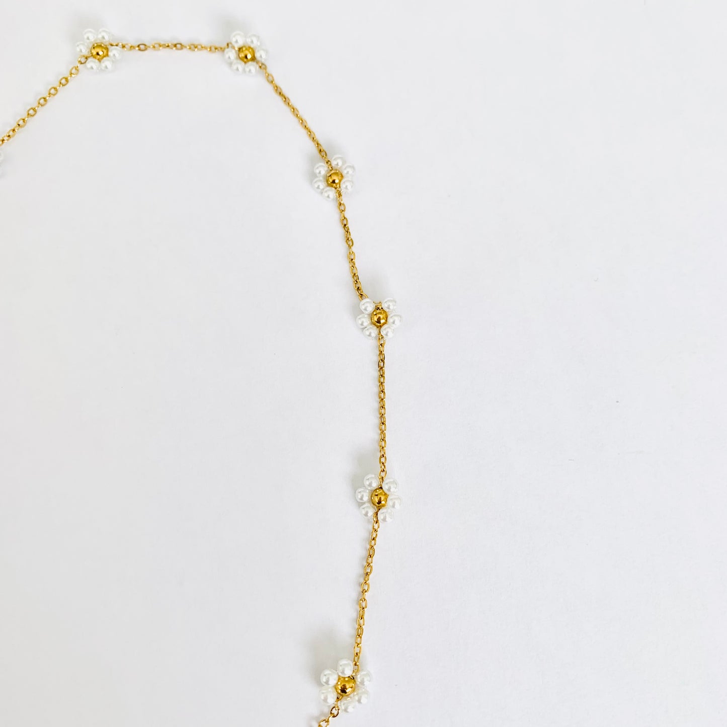 Daisy Chain Necklace with Pearls