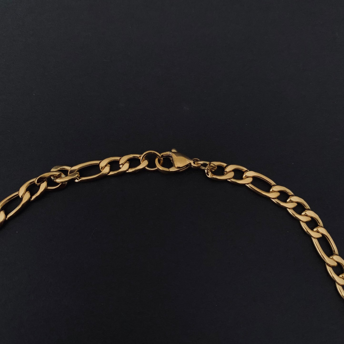 Gold Figaro Chain Necklace (450x5)