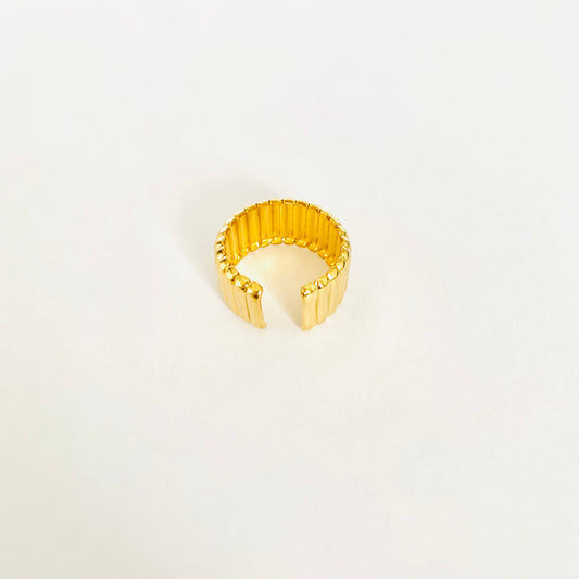 Gold Ribbed Ring