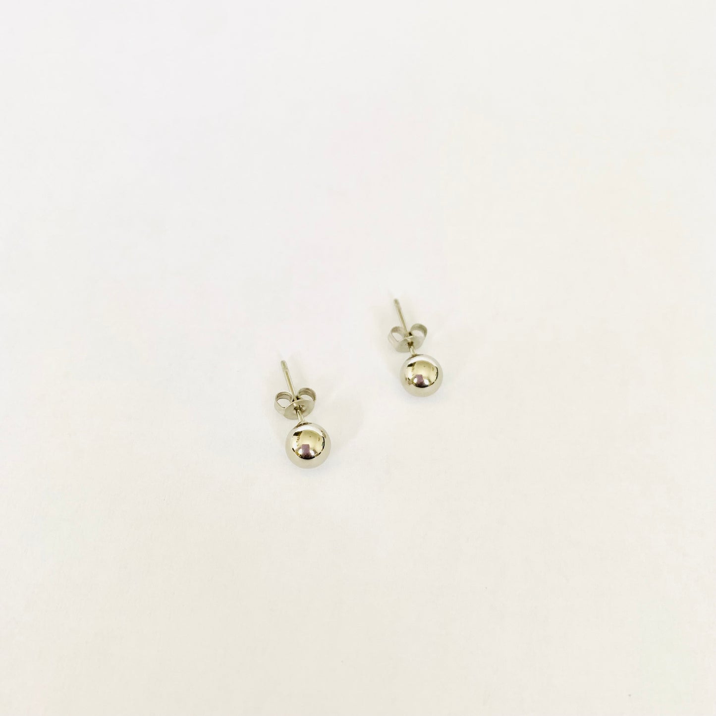 Silver Sphere Studs (6mm)