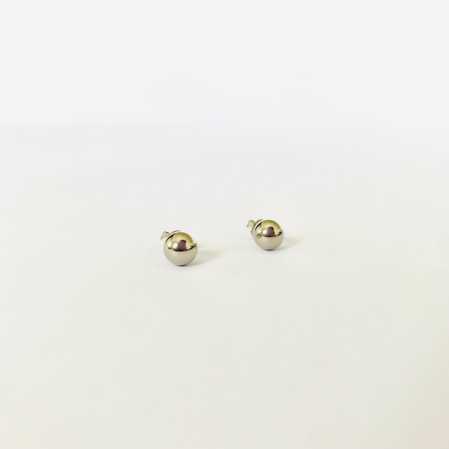 Silver Sphere Studs (6mm)