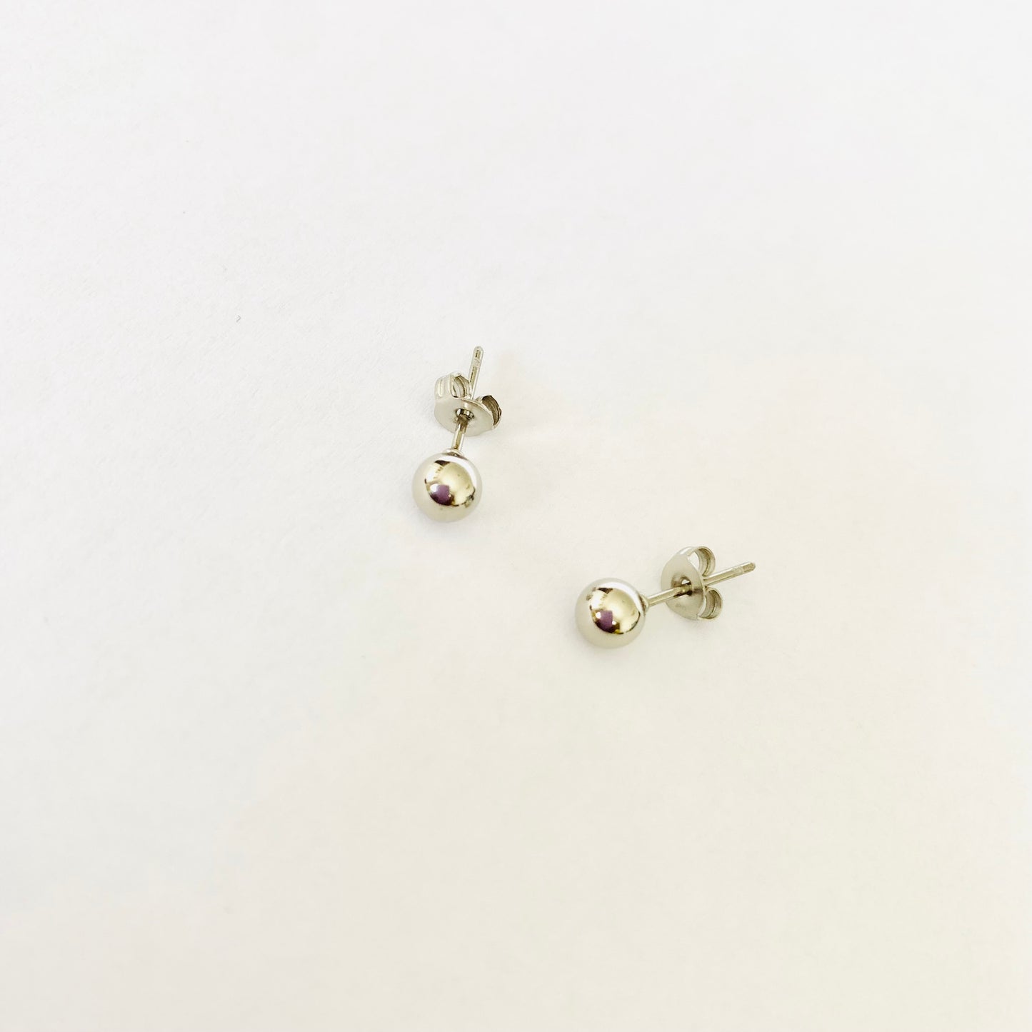 Silver Sphere Studs (5mm)