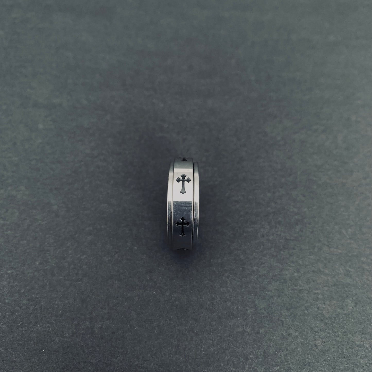 Cross Spinner Ring