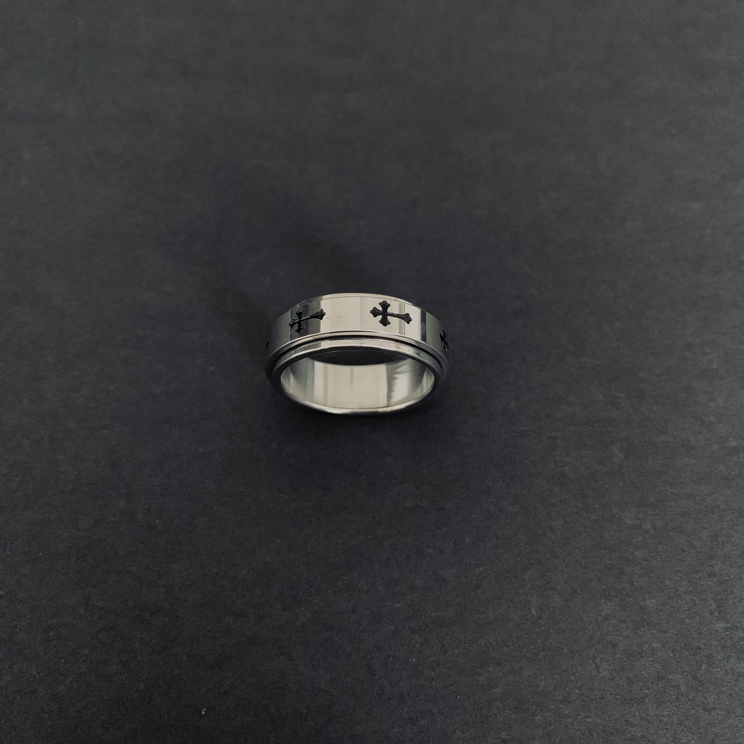 Cross Spinner Ring