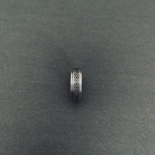 Silver-toned Celtic Knot Spinner Ring