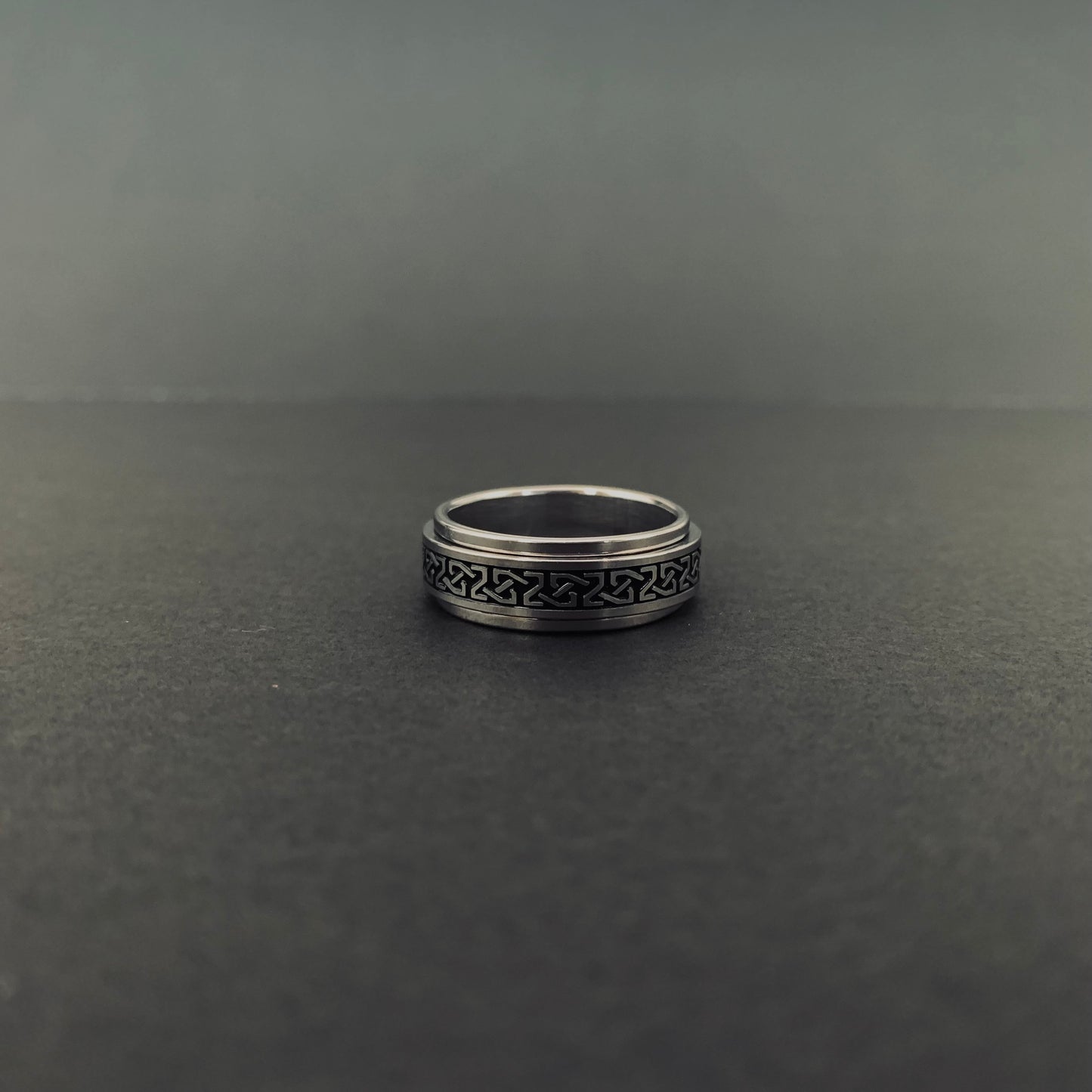 Silver-toned Celtic Knot Spinner Ring