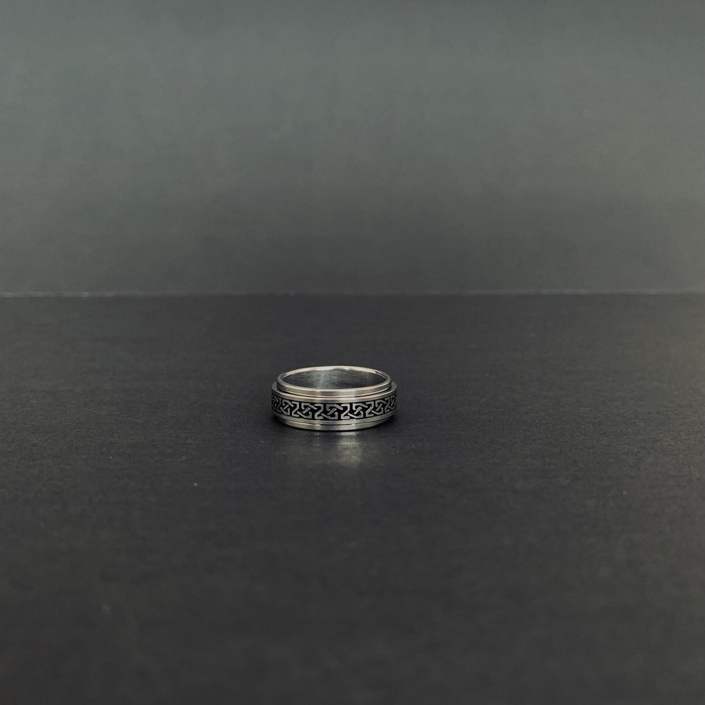 Silver-toned Celtic Knot Spinner Ring