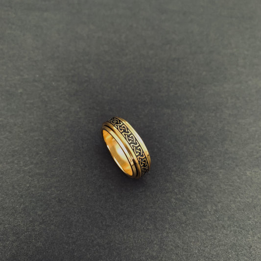 Gold-toned Celtic Knot Spinner Ring