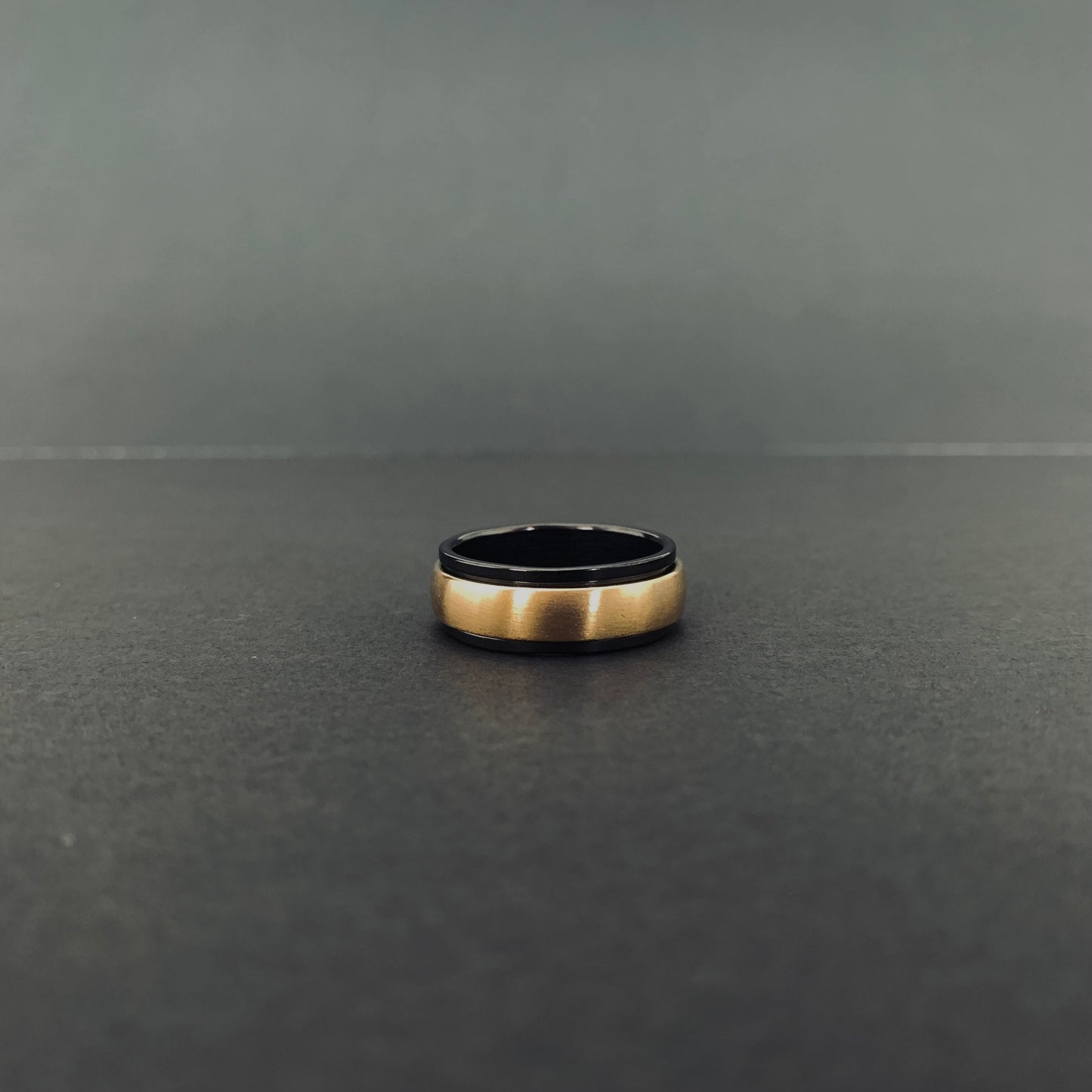 Gold Band Spinner Ring