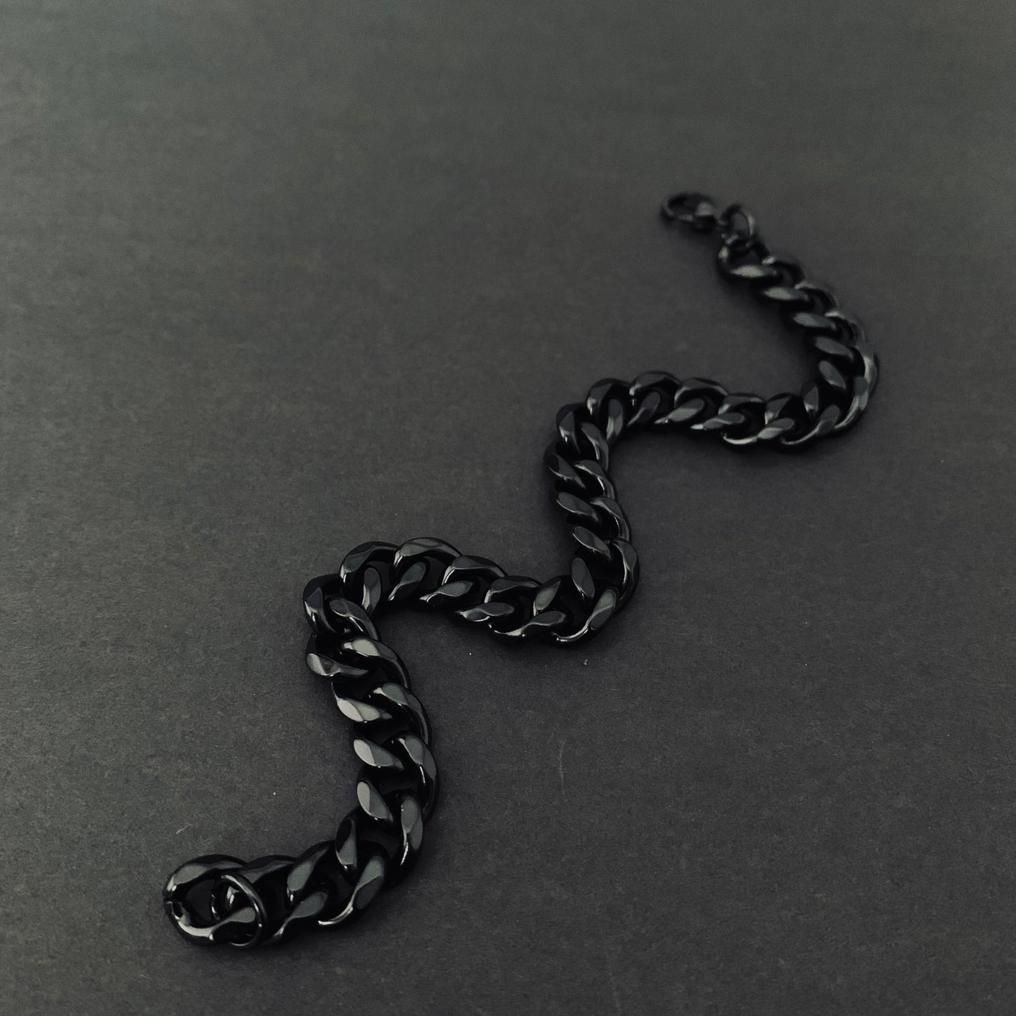 Black Curb Chain Bracelet (9mm)