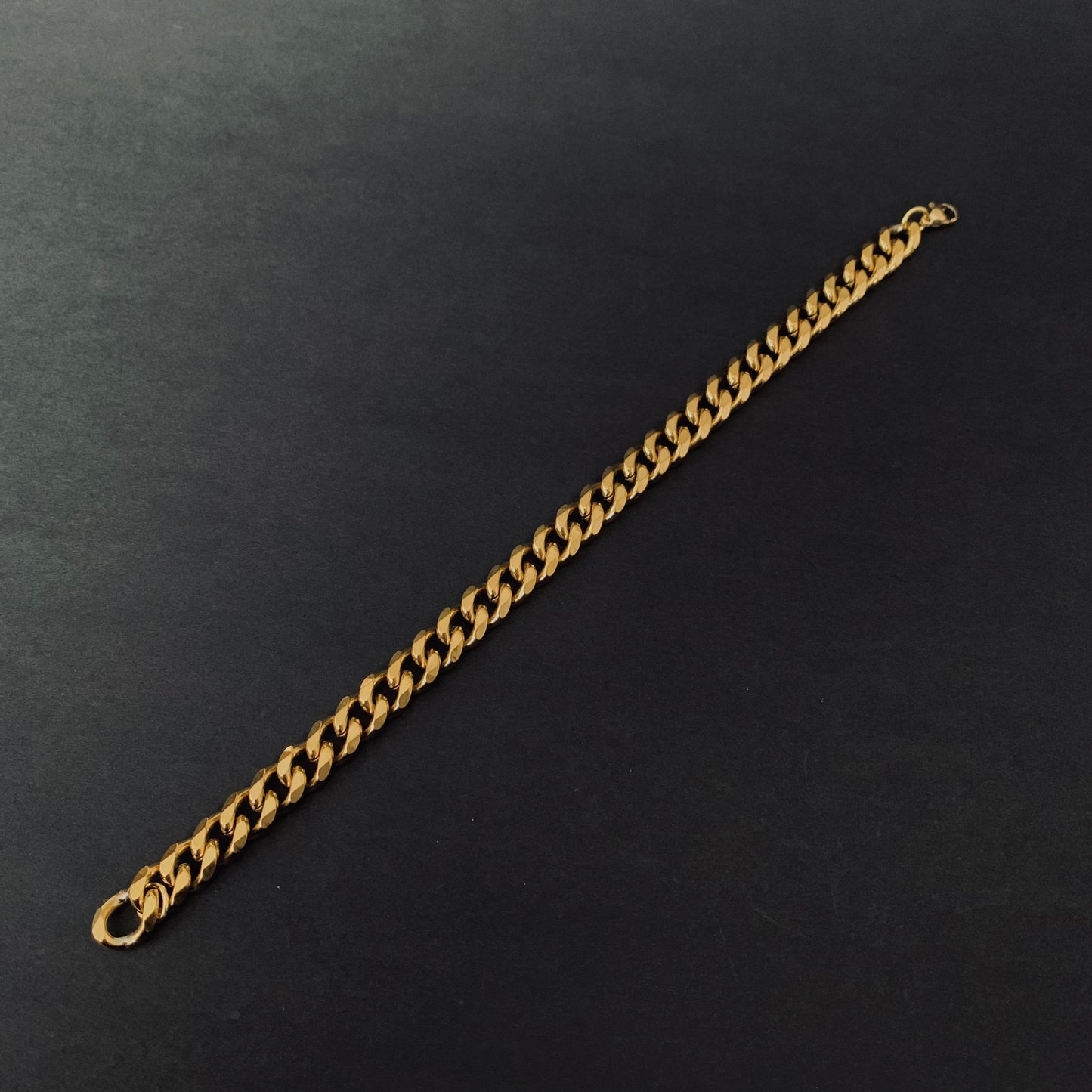 Gold Curb Chain Bracelet (9mm)