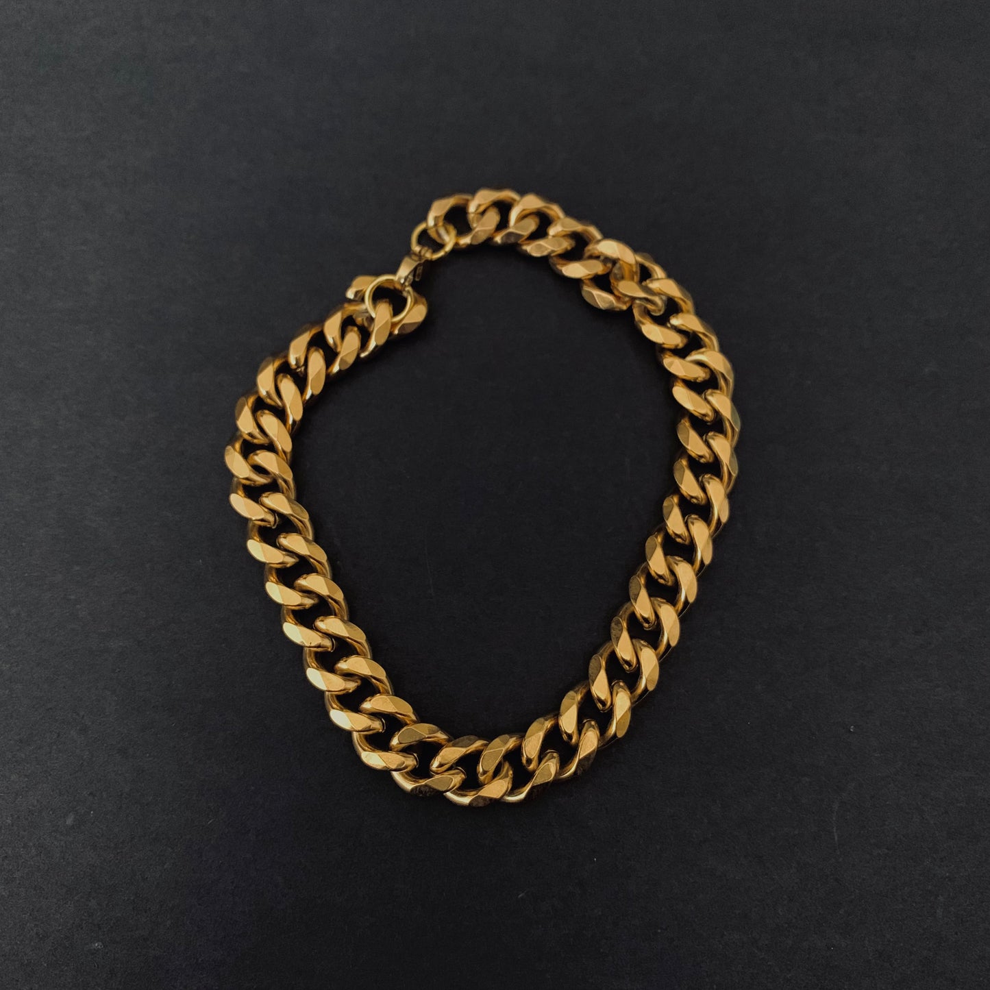 Gold Curb Chain Bracelet (9mm)