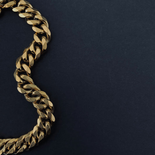 Gold Curb Chain Bracelet (9mm)