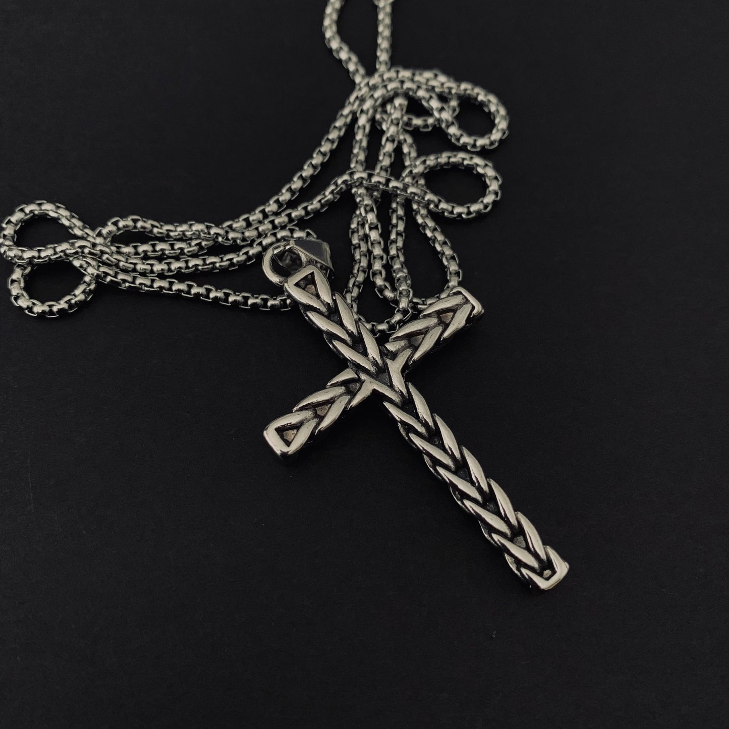 Silver Line Pattern Cross Pendant