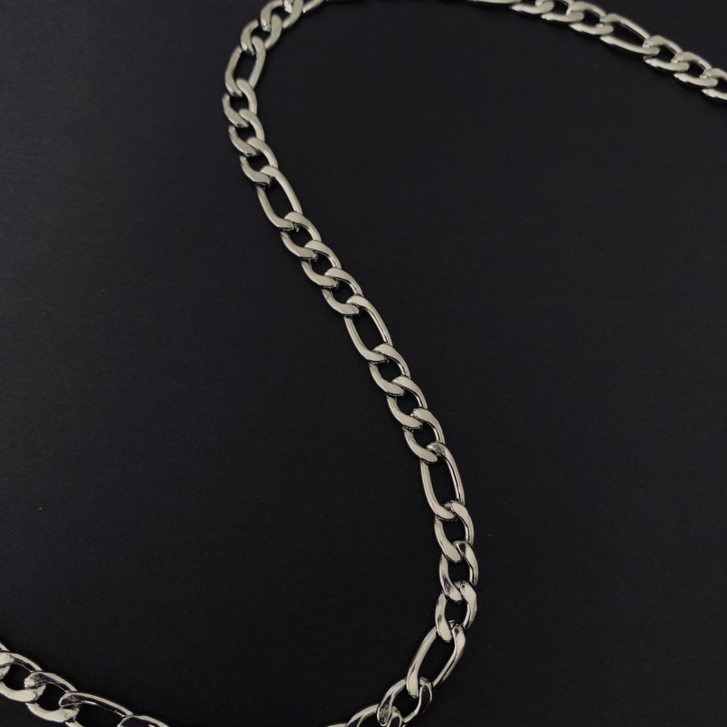 Silver Figaro Chain Necklace (450x5)