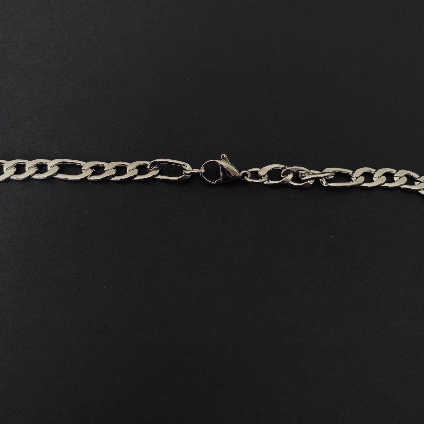 Silver Figaro Chain Necklace (450x5)